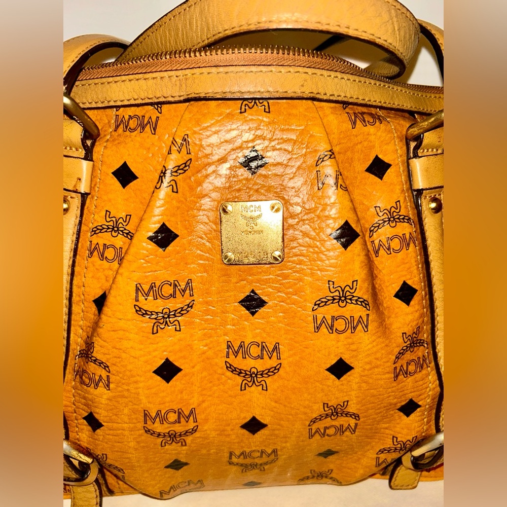 MCM Visetos Cognac Tote Bag . With Crossbody strap - Picture 11 of 16